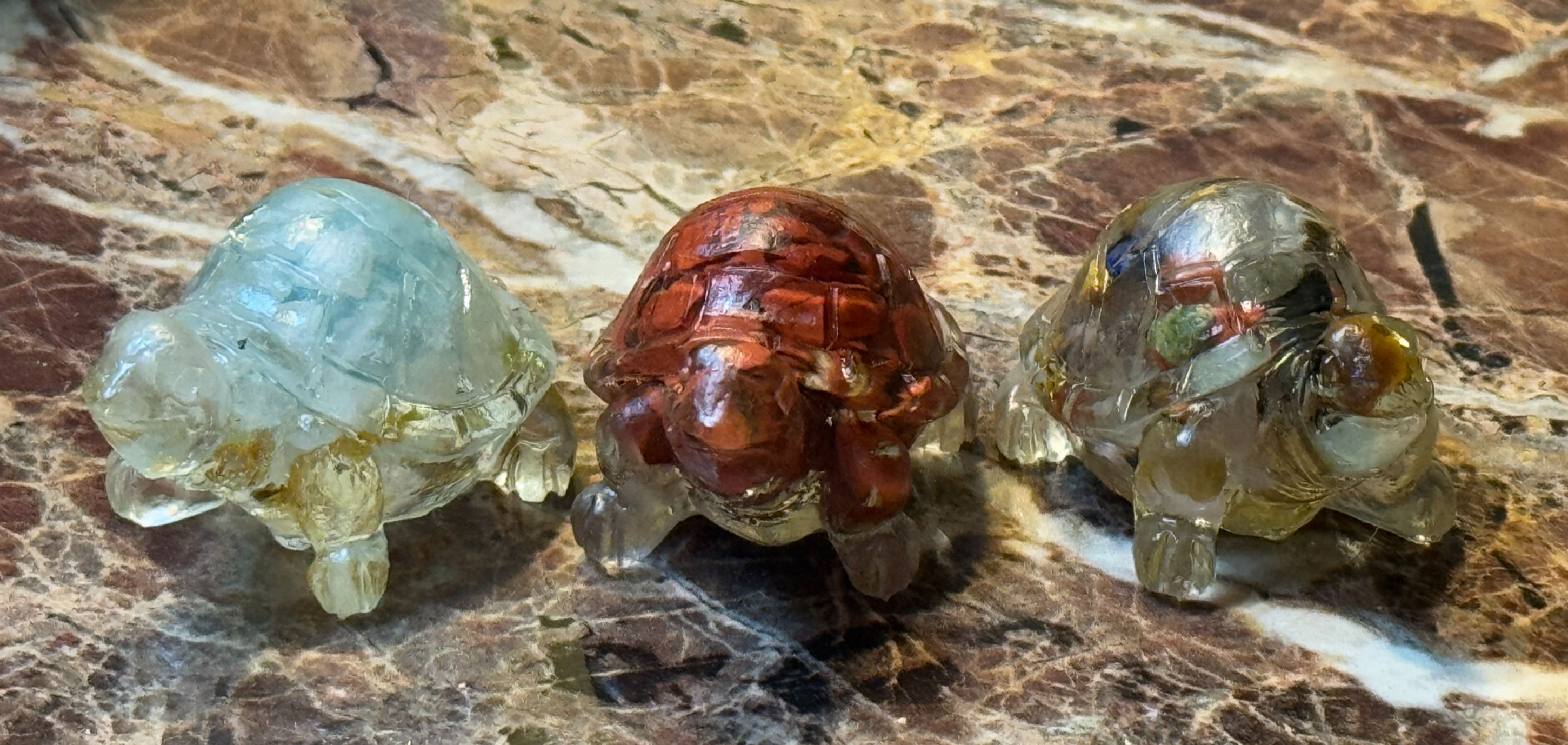 Natural Crystal Gravel Stone Resin Wrapped Small Turtle
