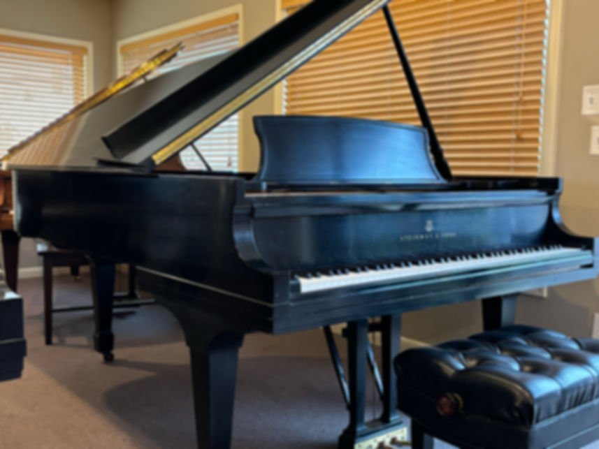 Steinway B Grand Piano 6'-11"Semi-Concert Grand Piano, 1993 Near Mint Condition