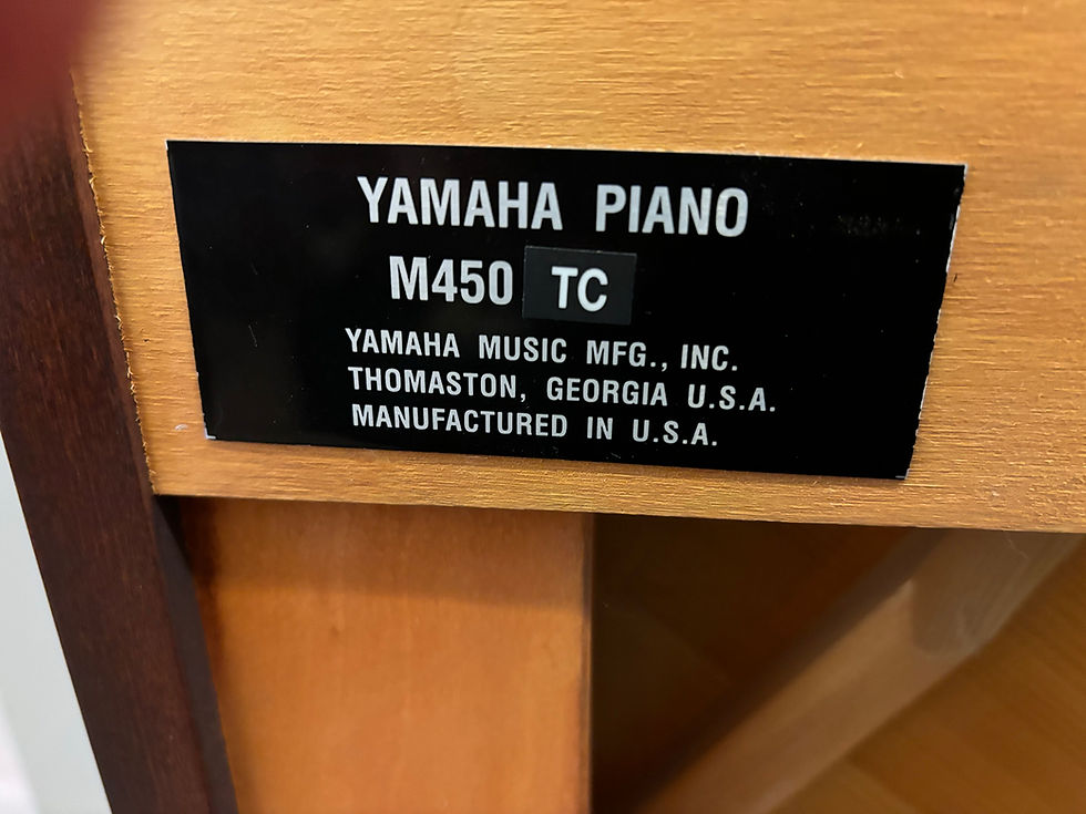 섬네일: Yamaha M450 TC 44" Console, Traditional Cherry Finish