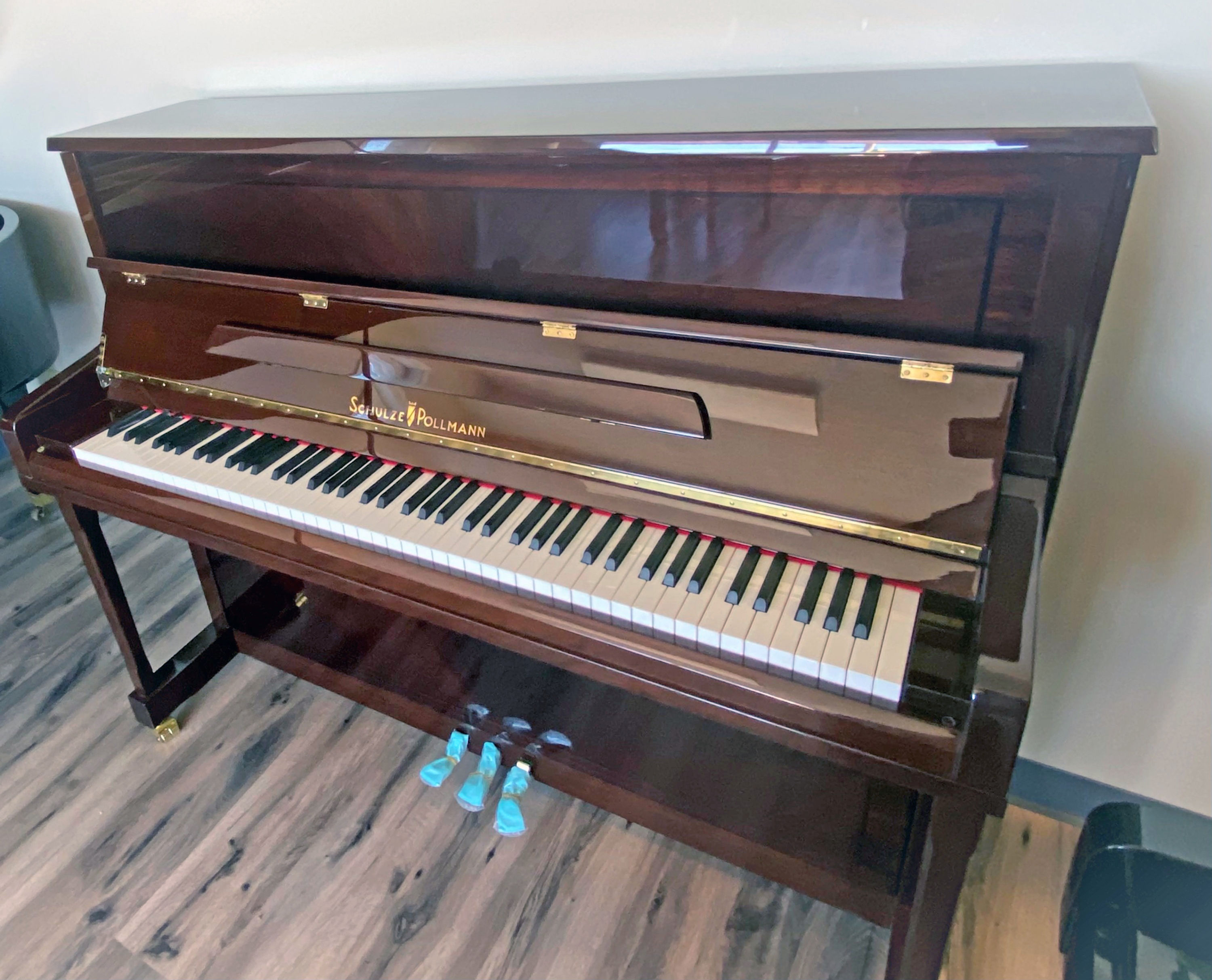 Schulze Pollman 48" Studio Upright