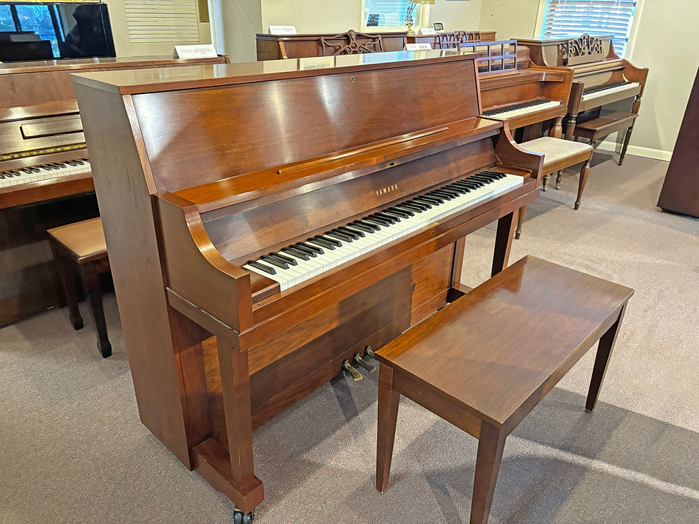 섬네일: Yamaha P22 45", Walnut Finish
