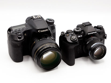 2 Systemkameras nebeneinander