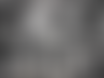 Gruppo di donne adulte che cammina felice in un parco dopo ave rfatto attività di Nordic Walking con FlowStep Longevity