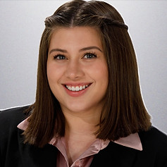 Yensi Headshot.jpg