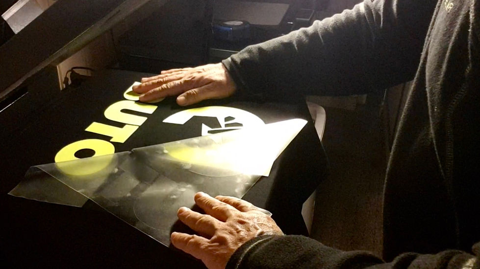 Heat transferring logo