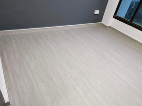 Which Is the Best Vinyl Flooring for Living Room, Kitchen and Office Spaces