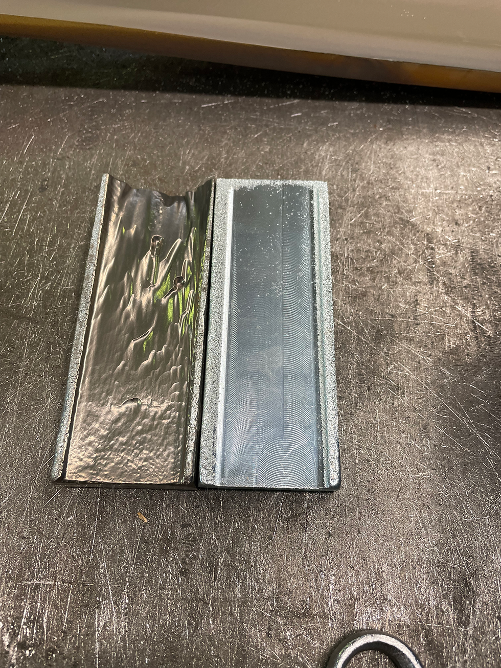 Comparison of new vs worn blast wheel blades due to corrupted operating mix - Technical analysis by Silvio Ruiu