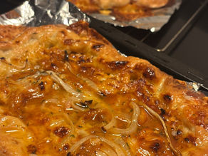 Butter Chicken Pizza with Cheese Stuffed Crust