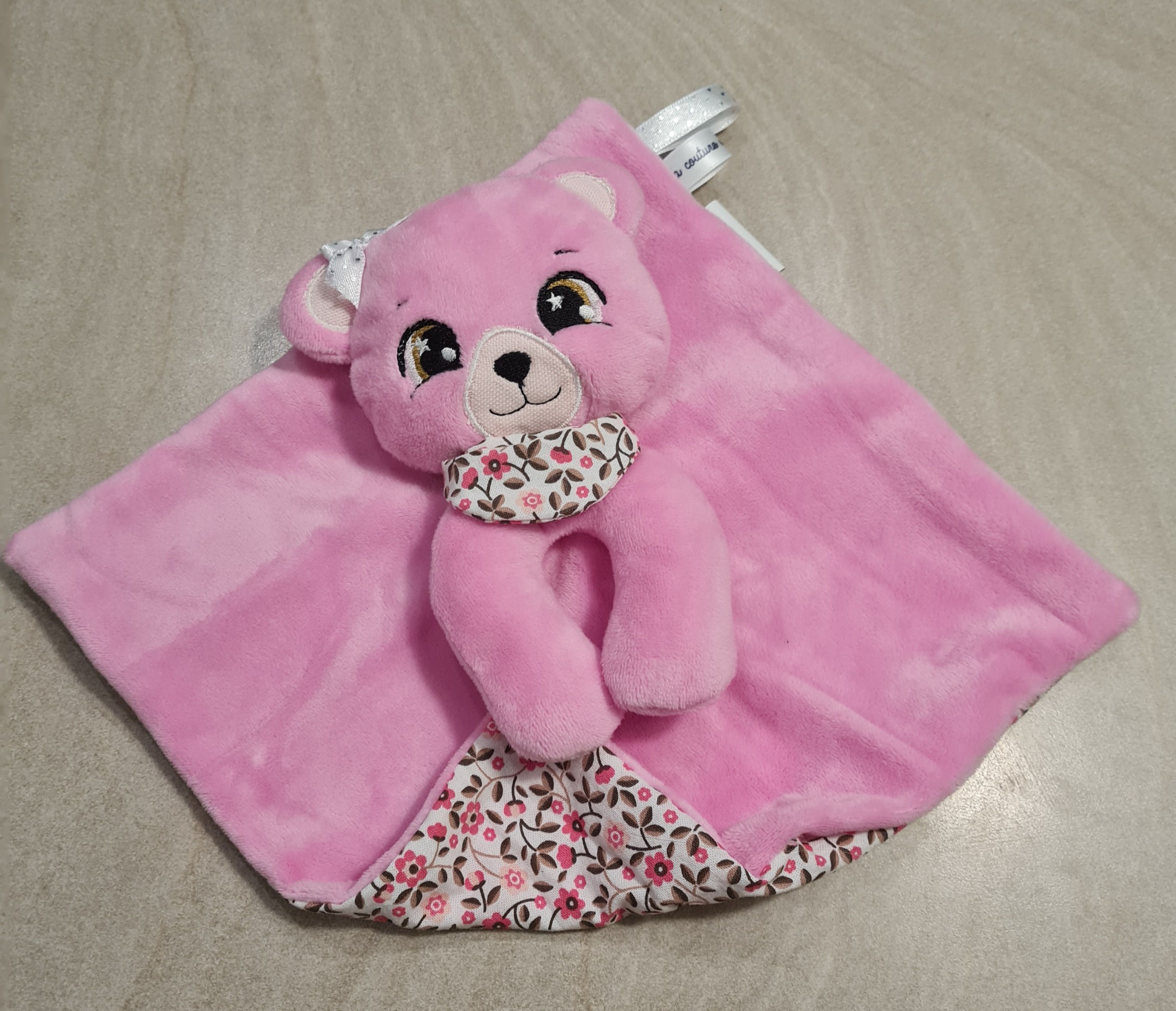 Doudou ourson rose