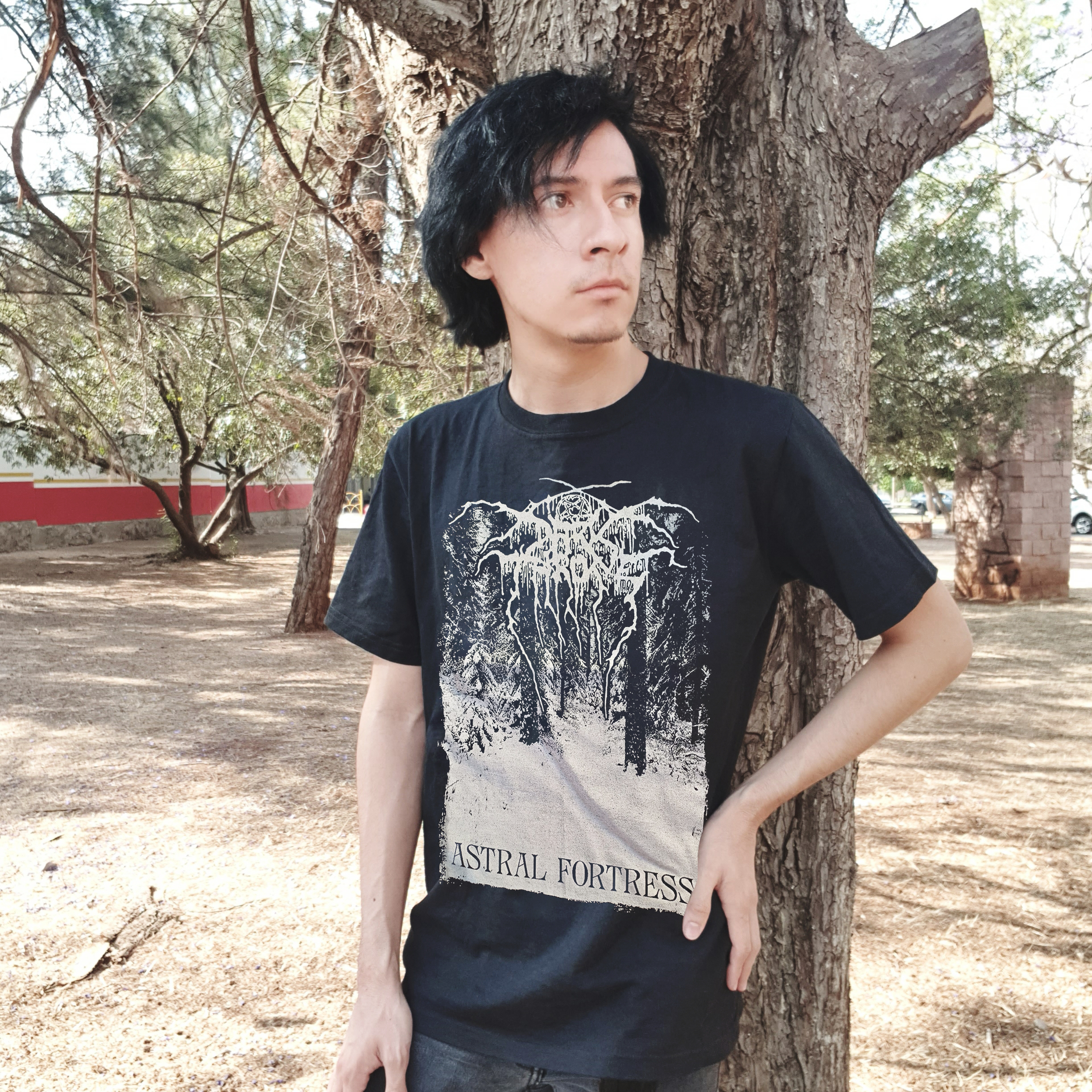 Playera Dark Throne "Astral Fortress"
