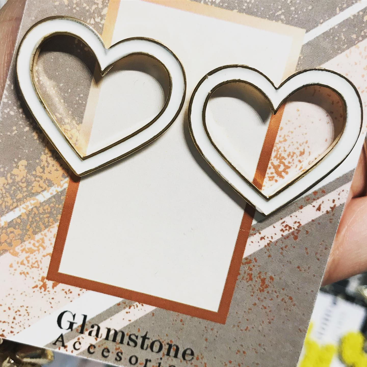 Aretes Corazón blanco