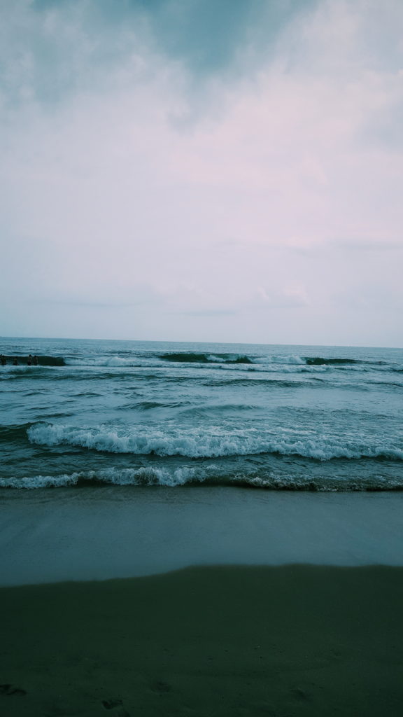 Ocean City, Maryland, a picture of a blue shoreline with waves incoming