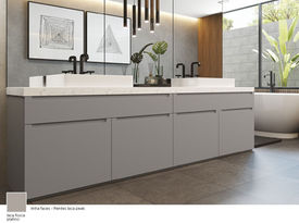 Banheiro elegante com gabinete planejado e iluminação suave