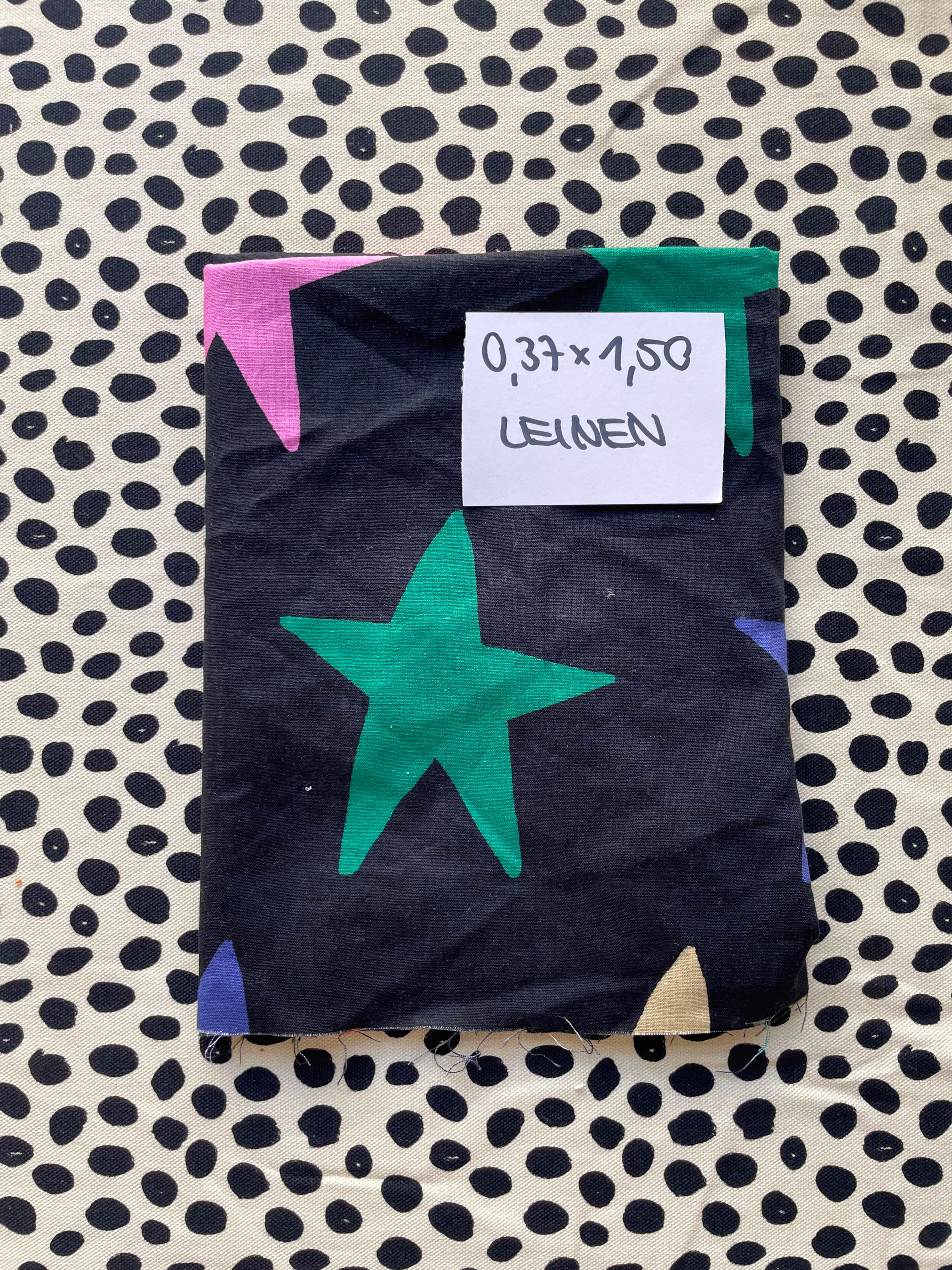 Stoffrest 0.37m x 1.50m Leinen Baumwolle STARS schwarz bunt