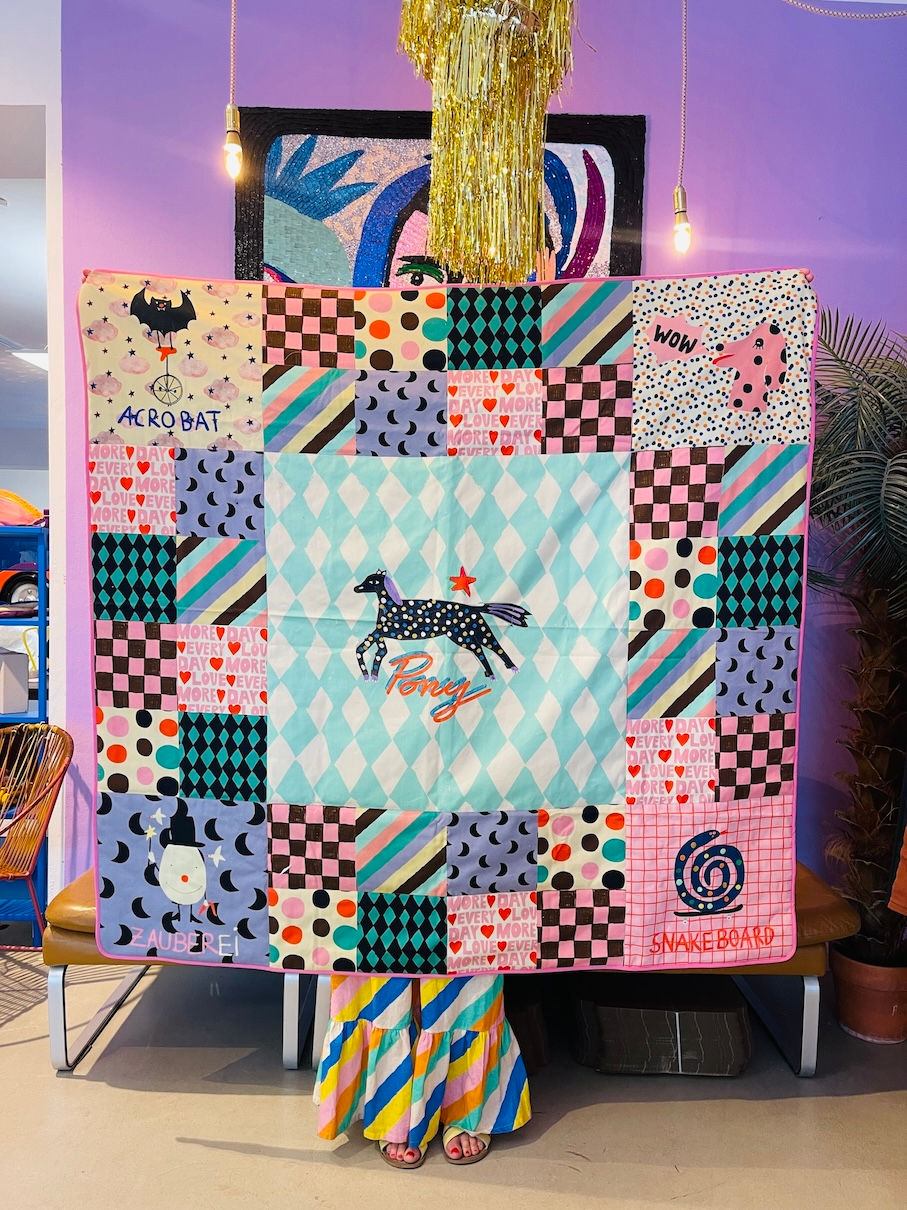 Miniaturbild: Tagesdecke mit Steppstoff "MY CIRCUS PONY"