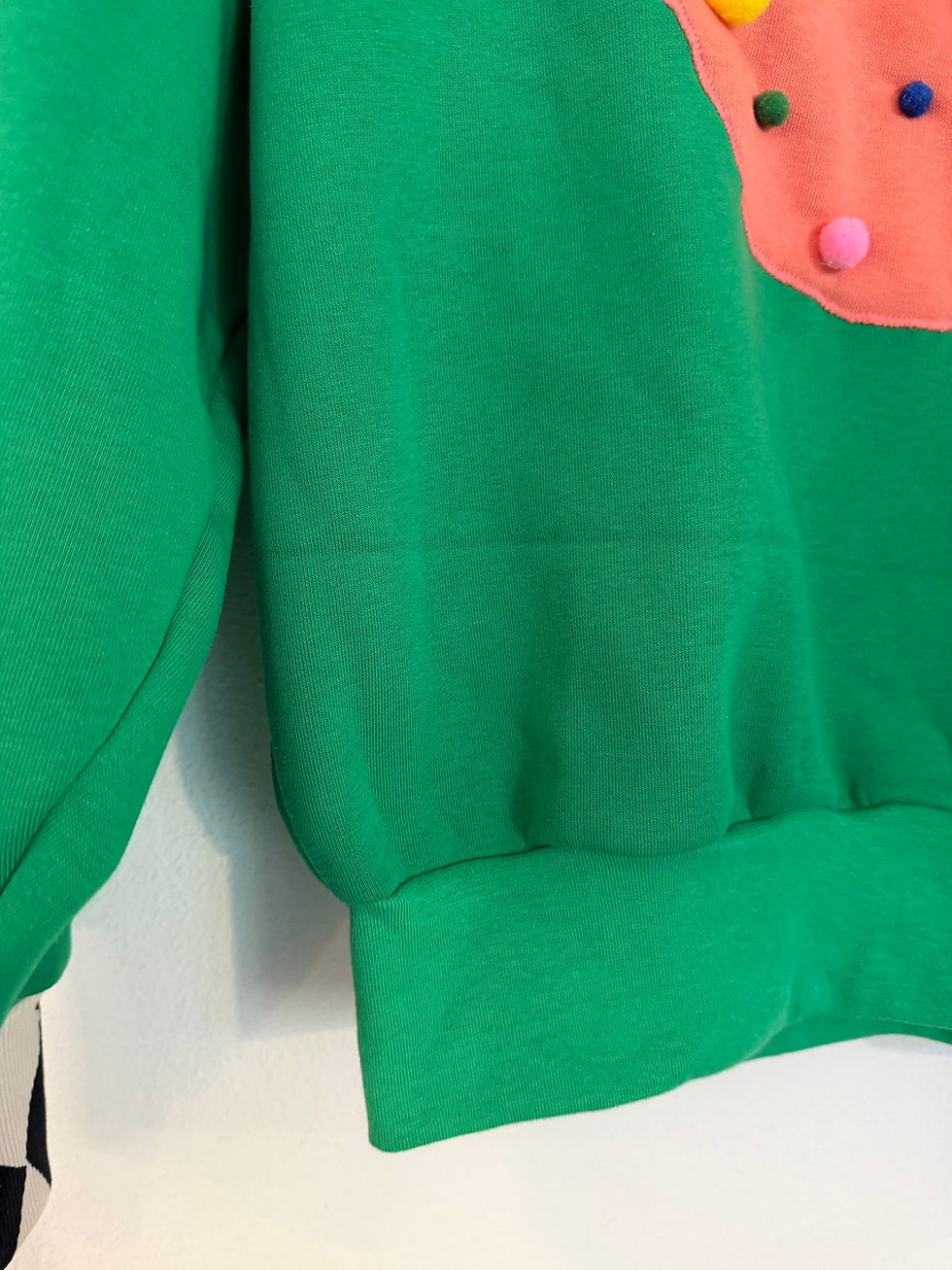 Miniaturbild: Pre Loved Gr 34-40 Sweet Sweater "KUGEL"  grün bunt