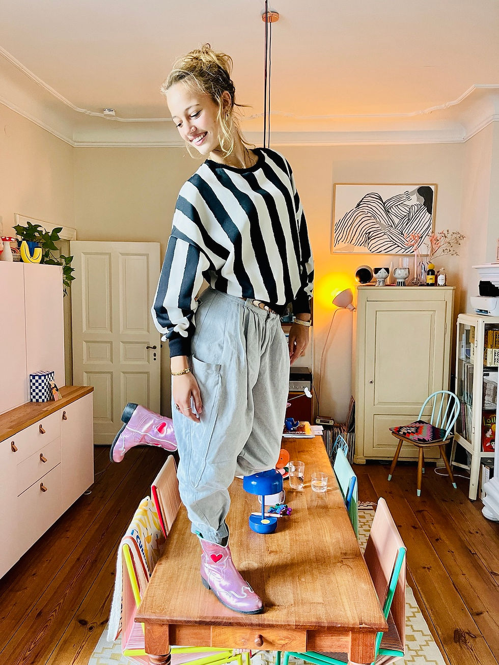 Miniaturbild: Sweet Sweater  „ DISCO STRIPES " schwarz creme
