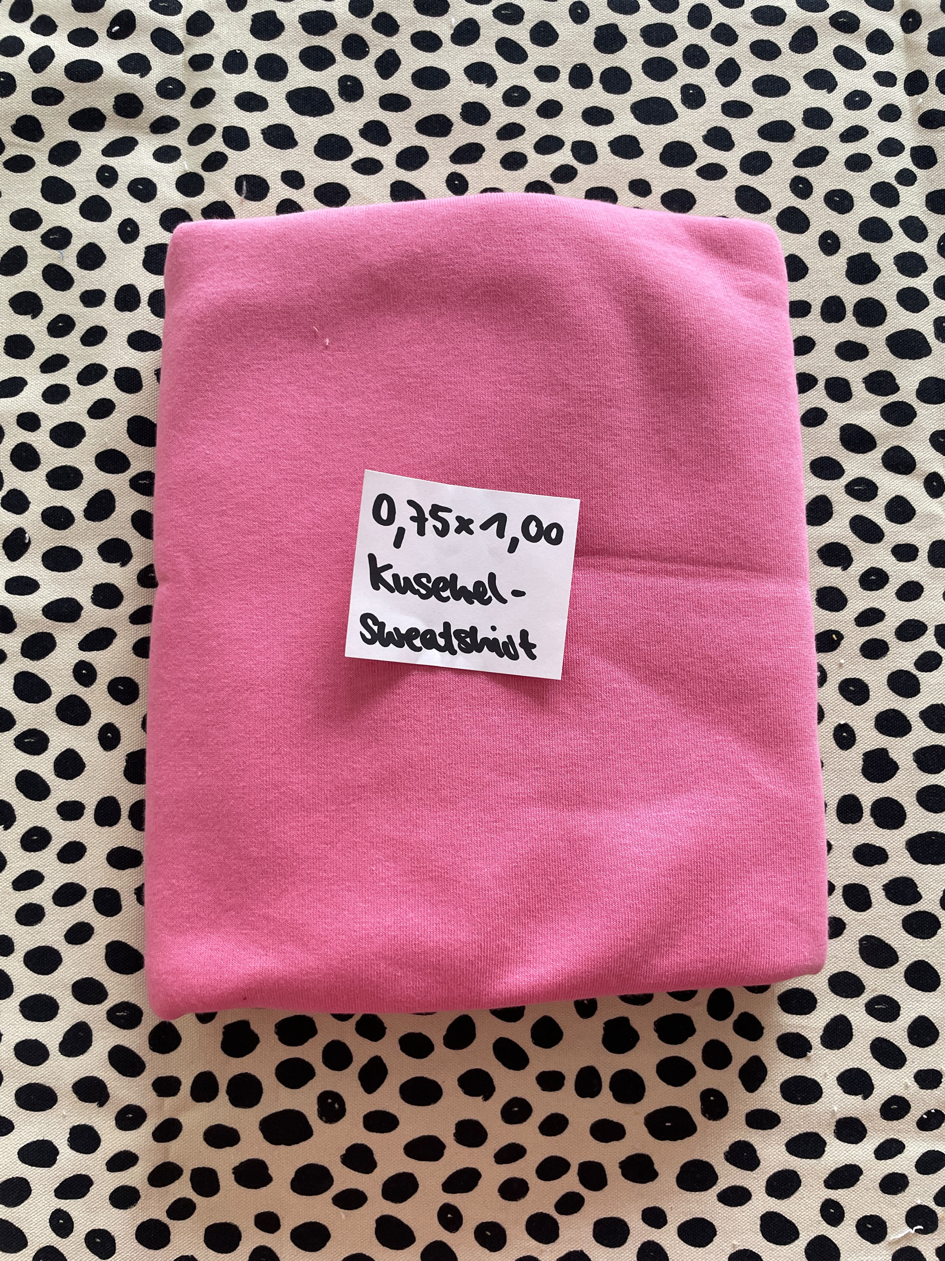 Stoffrest 0.75m x 1m Kuschelsweat UNI pink