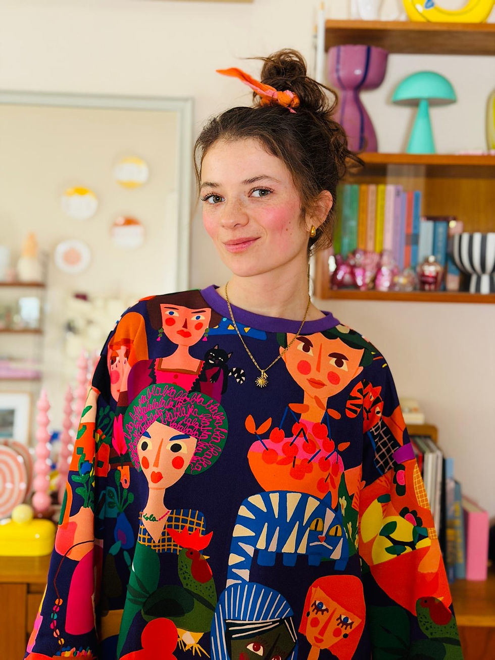 Miniaturbild: ONESIZE ONE LOVE Kleid "FRIENDS" bunt