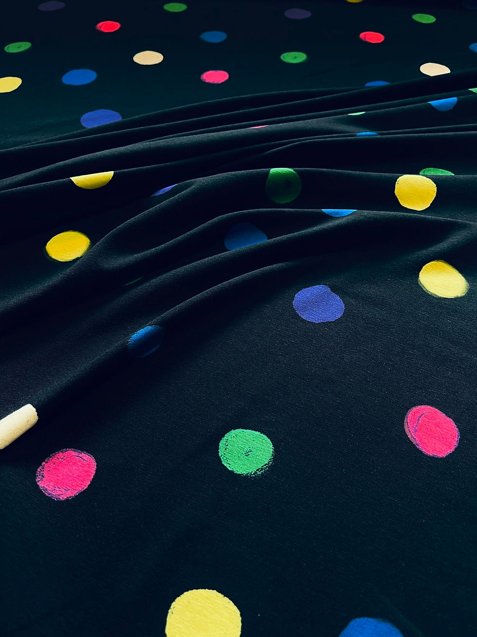 Miniaturbild: Meterware Jersey "80ies POLKA" schwarz bunt