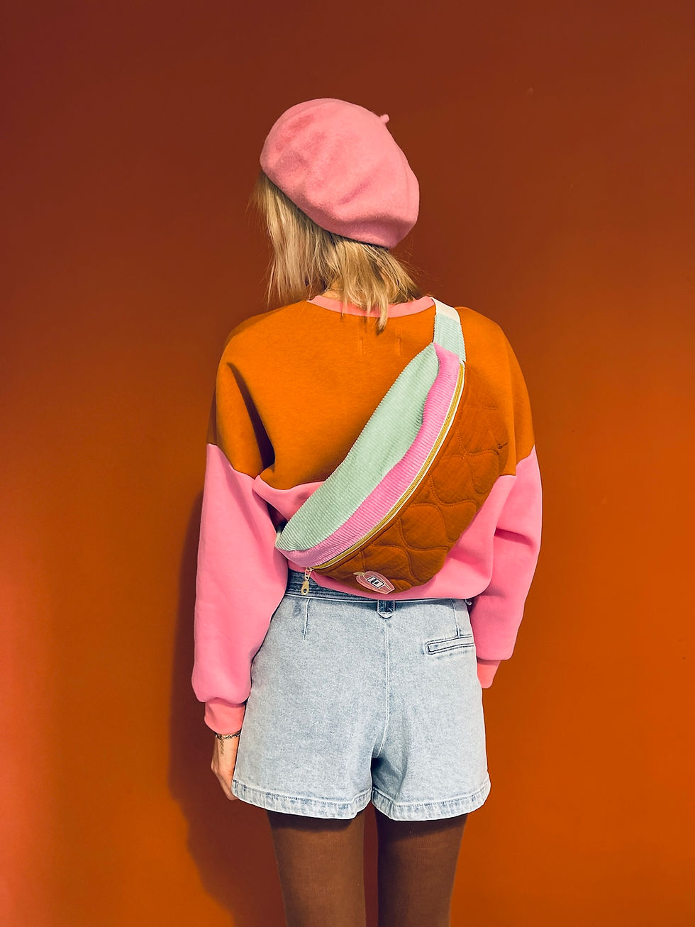 Miniaturbild: SPECIAL EDITION Crossbody Bag "SUGAR PINK AND MINT" mit Patch Fannypack