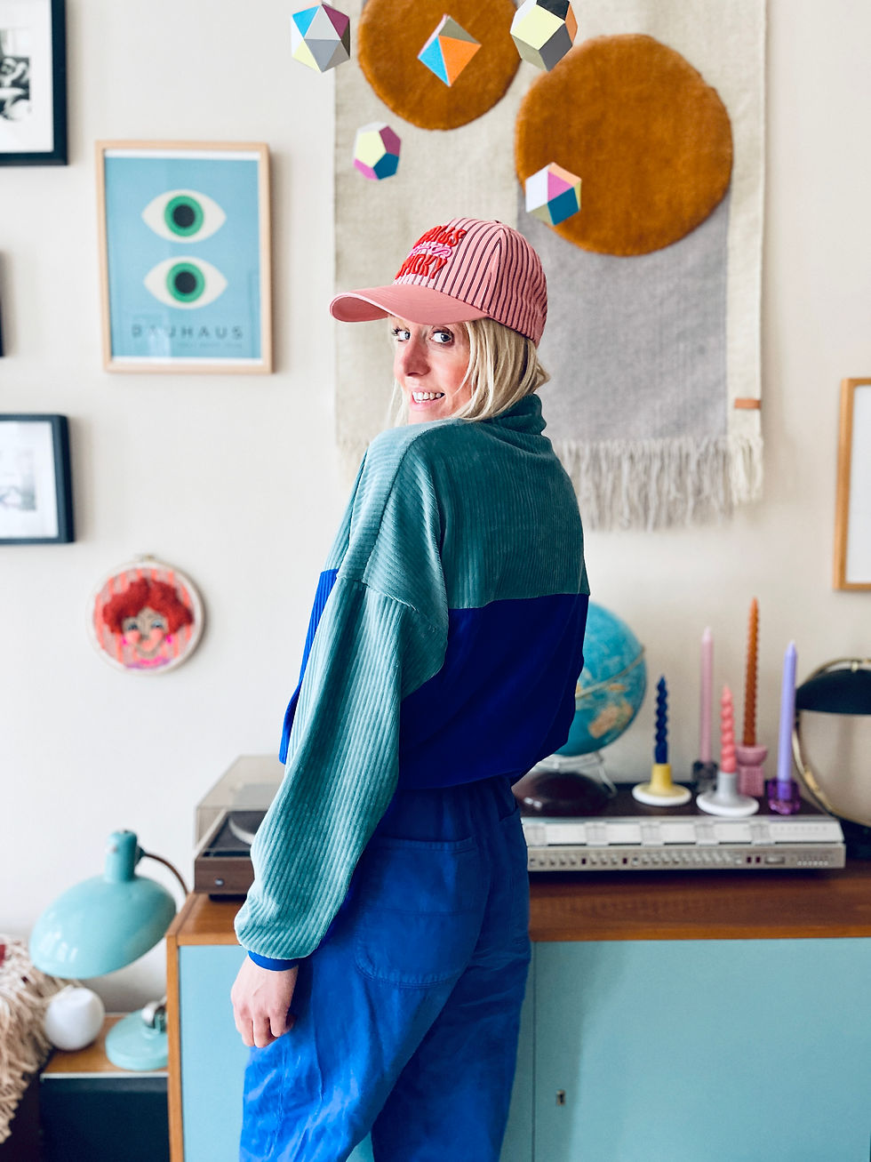 Miniaturbild: Lässige Joggerjacke Roxy aus Cordnicky "SALBEI ROYAL " Colourblocking