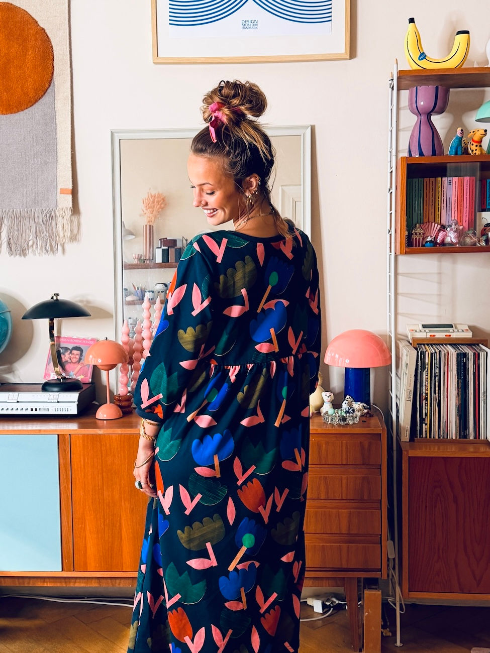 Lässiges Kleid Yoko Sweatshirt "MIDNIGHT FLOWER" bunt