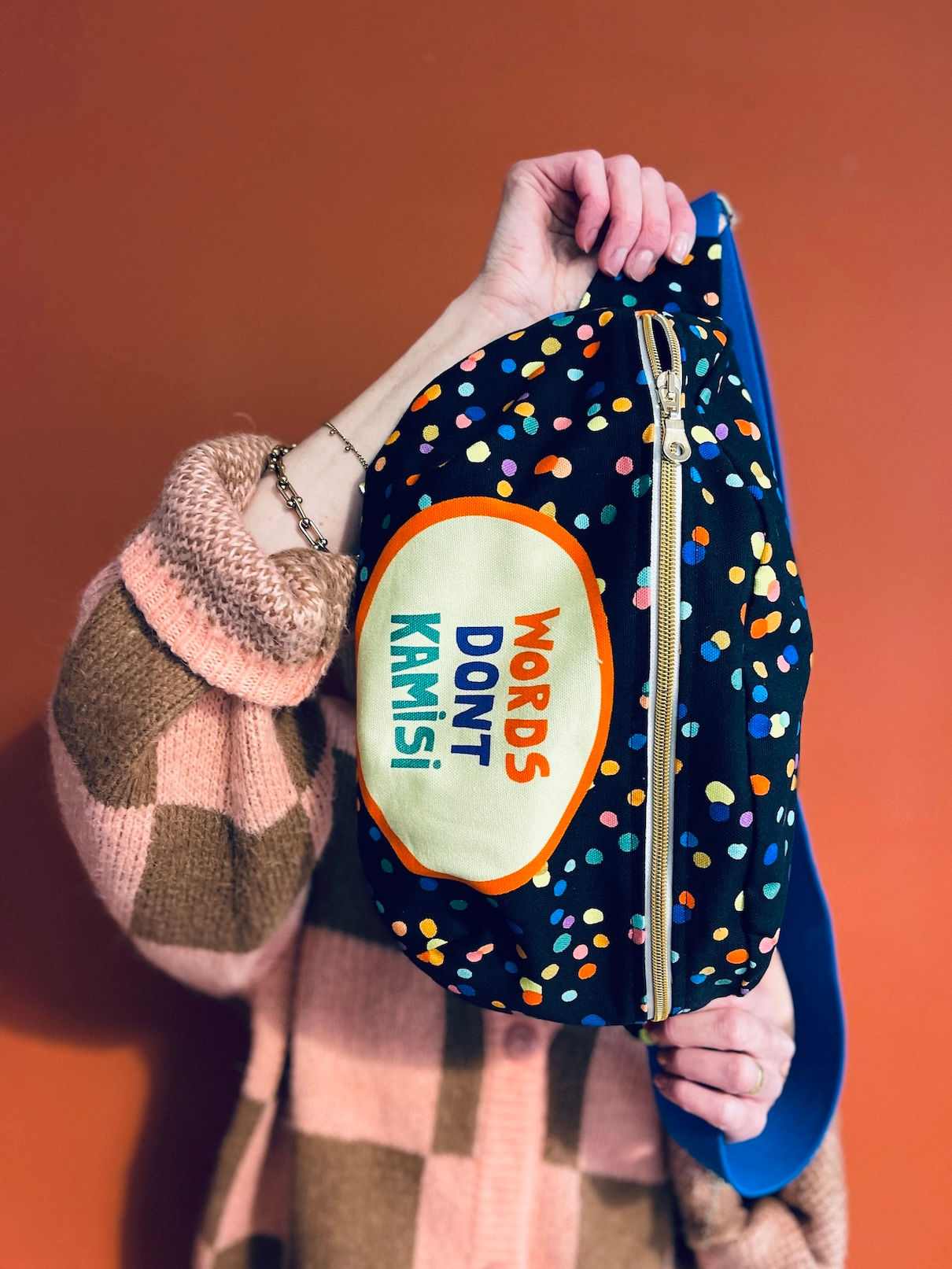 SPECIAL EDITION Crossbody Bag "KAMISI X KONFETTI" schwarz bunt Fa