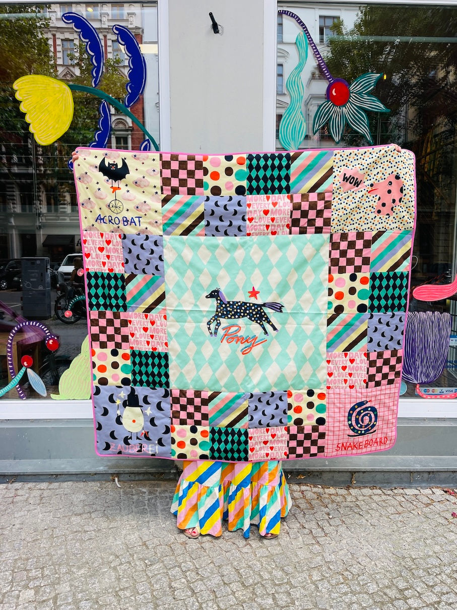 Miniaturbild: Tagesdecke mit Steppstoff "MY CIRCUS PONY"