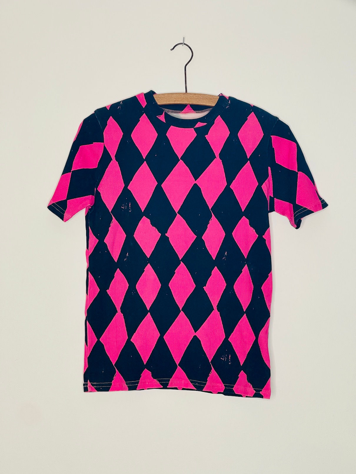 Pre Loved Gr. 36-38 T-Shirt "Harlekin" pink black aus Rippjersey