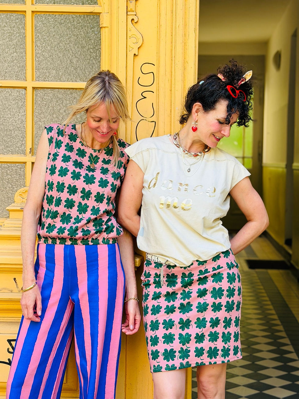 Miniaturbild: Shirt Sally aus Rippjersey „HAPPINESS GREEN" grün terracotta rosa