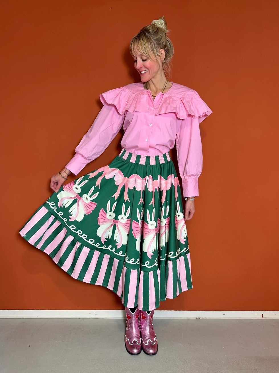 Miniaturbild: Limited Edition: Tellerrock mit Rüschen "BUNNIES  AND BOWS" rosa grün