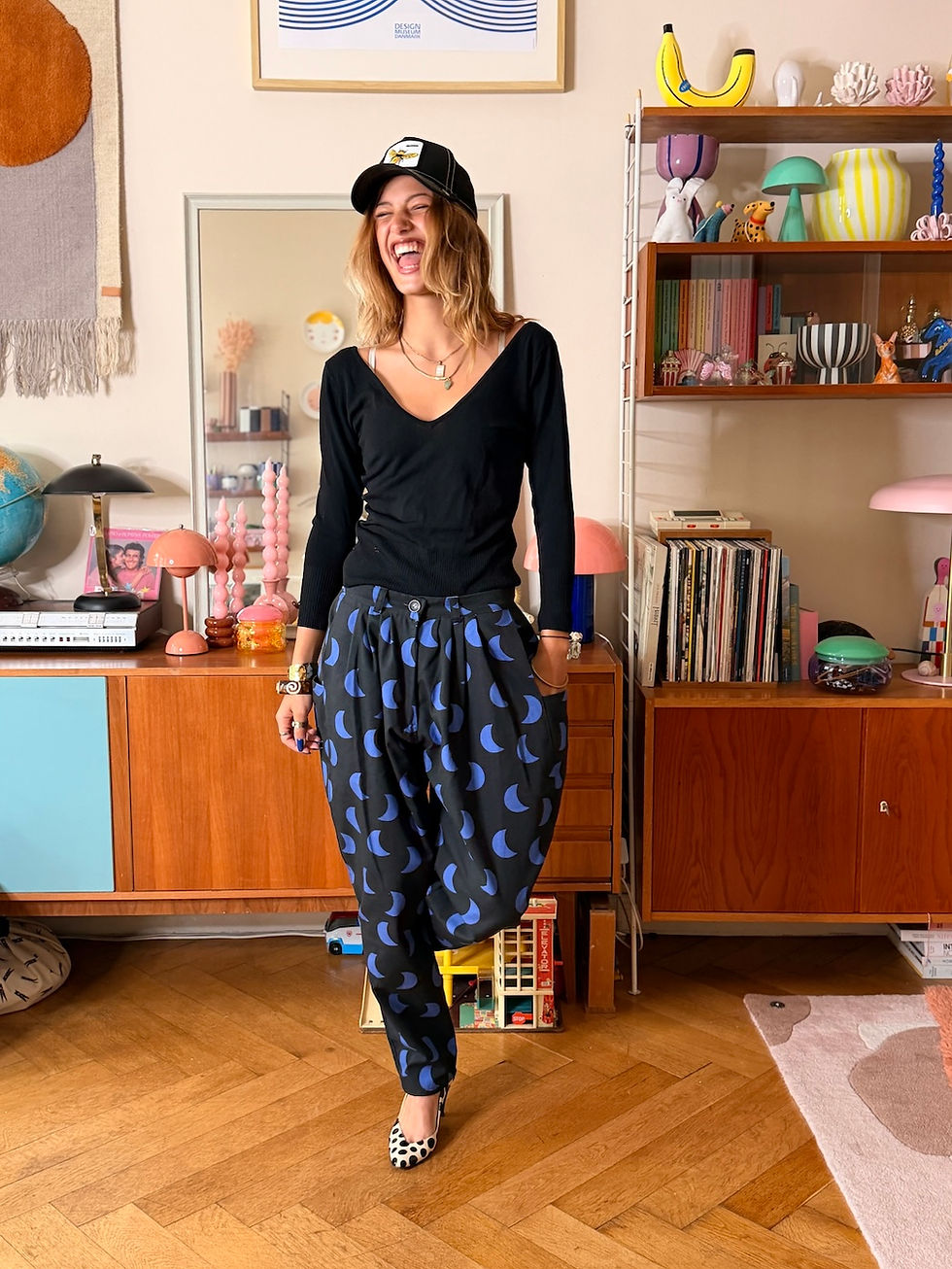 Miniaturbild: High Waist MOM Hose ISA ""MOND" schwarz blau