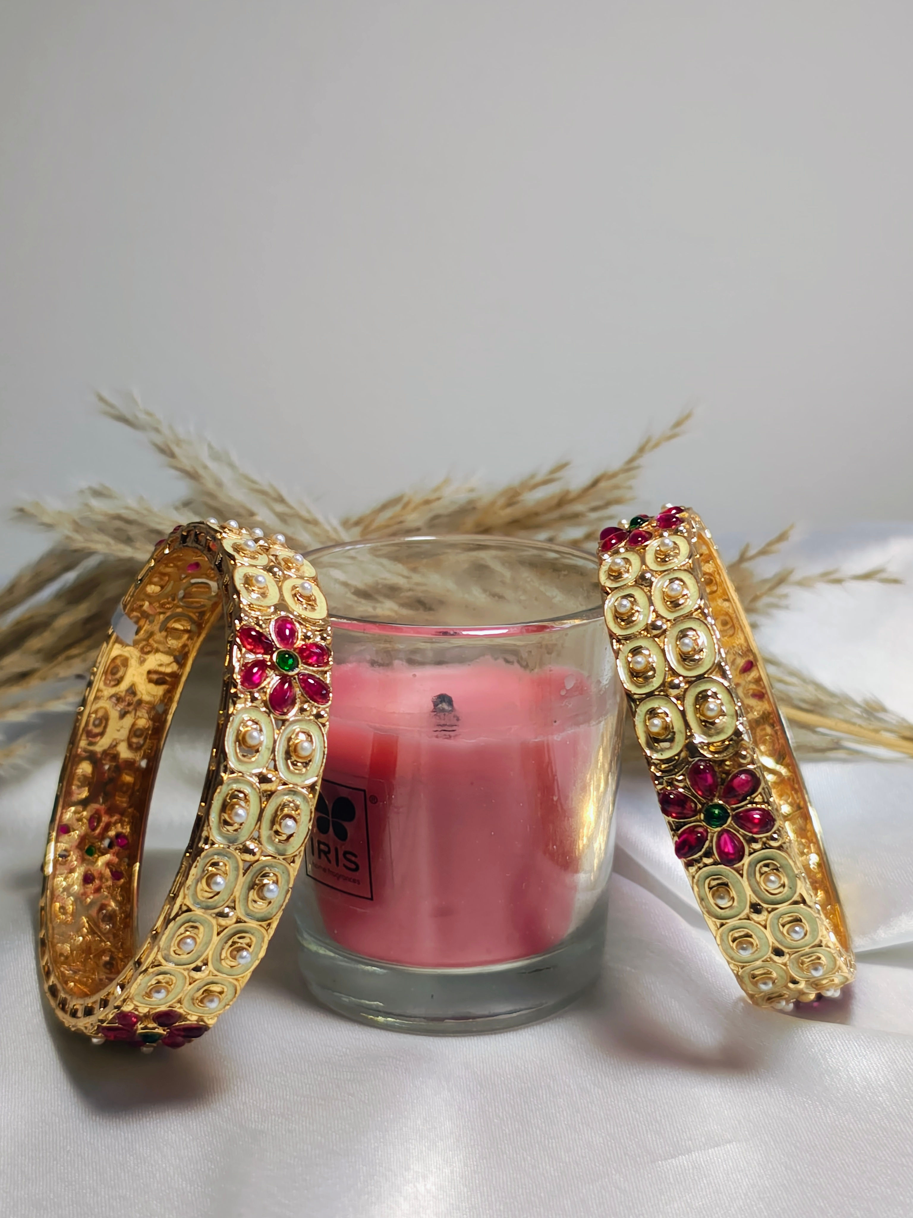 Kundan-Studded Floral Design Gold-Plated Bangles