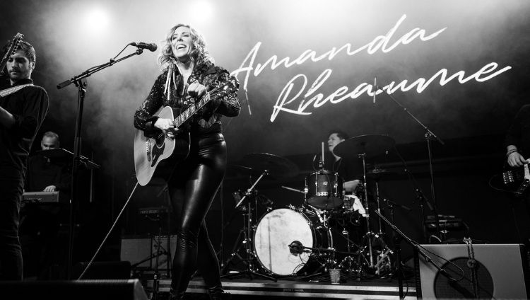 amanda-rheaume-sponsor-mobile.jpg