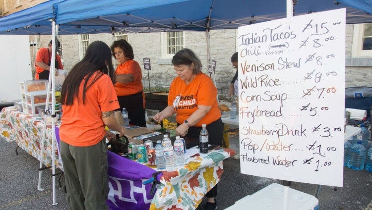 frybread-queen-food-vendor-sponsor-mobile.jpg
