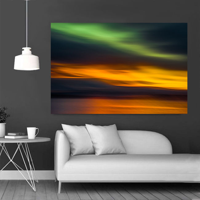 Thumbnail: Aurora Above the Sea