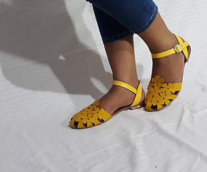 Sandalia Flor Tipo Cuero