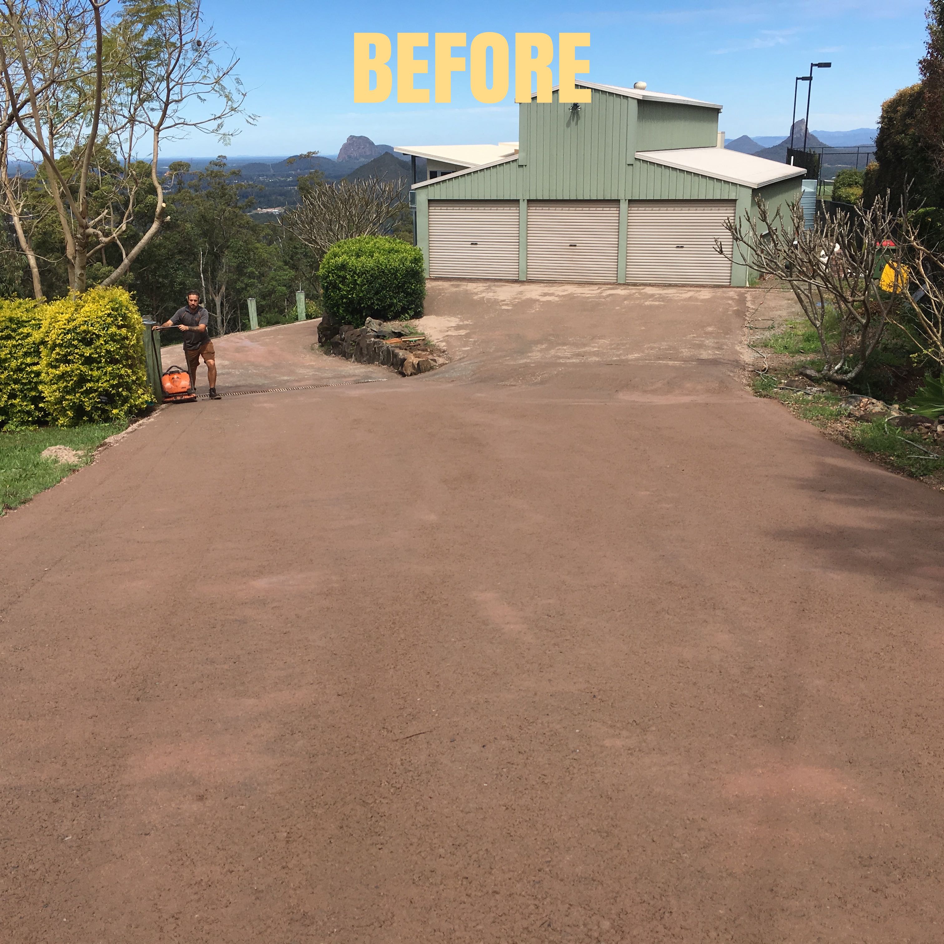 Asphalt driveway with clean edging — Sunshine Coast