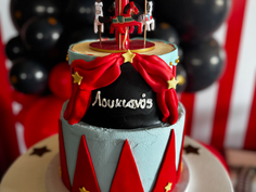 a circus theme cake