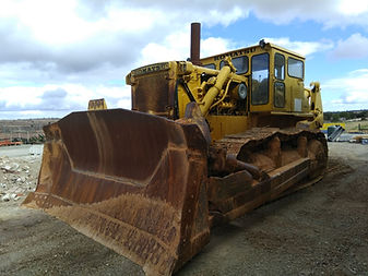 KOMATSU_D355A-1.jpeg