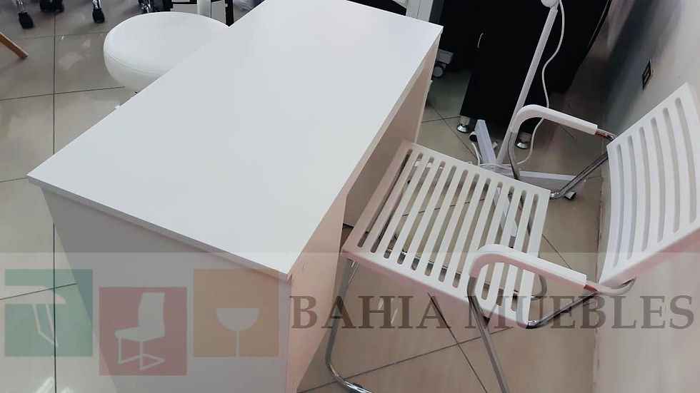 Miniatura: Mesa Manicure