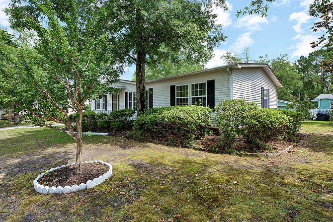 55 Pinestraw Drive, Hampstead, NC 28443