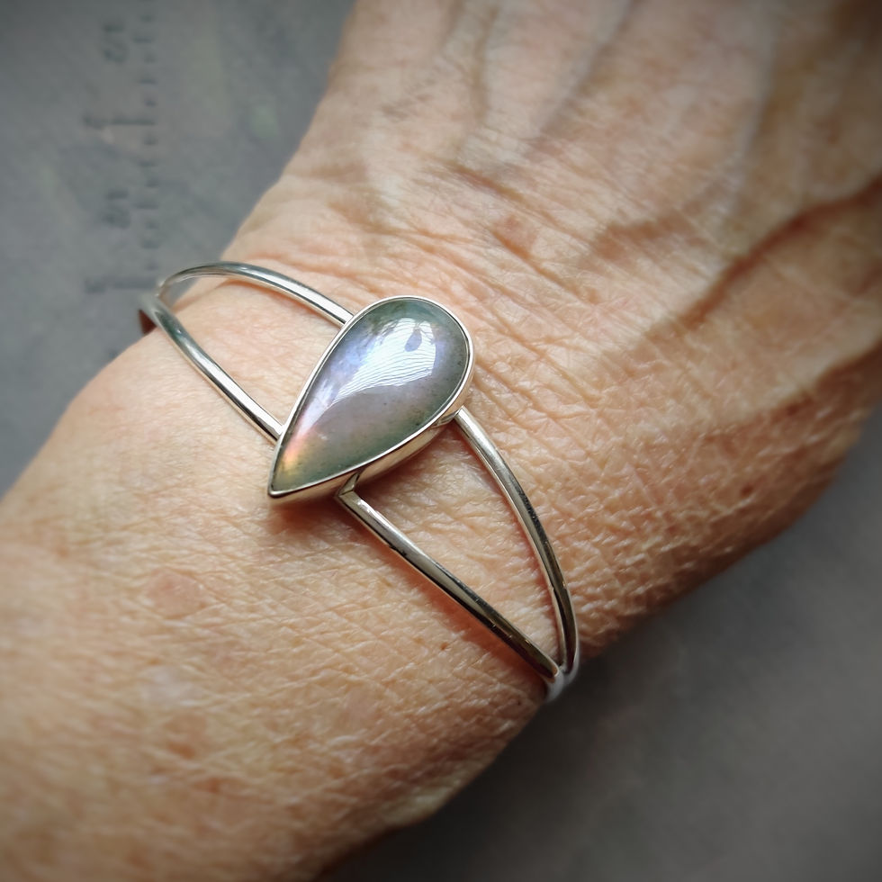 Thumbnail: Lavender teardrop cuff bracelet 