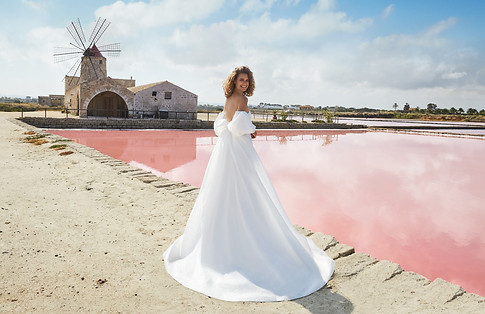 Wedding in windmill in Sicily