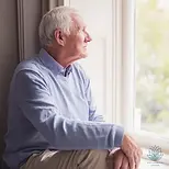 u7413995181_A_thoughtful_respectful_photo_of_an_elderly_man_s_cec97e9c-4616-4acc-be6a-3b29