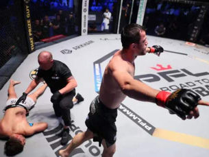 Usman Nurmagomedov siết gục Alfie Davis, bảo vệ đai vô địch PFL