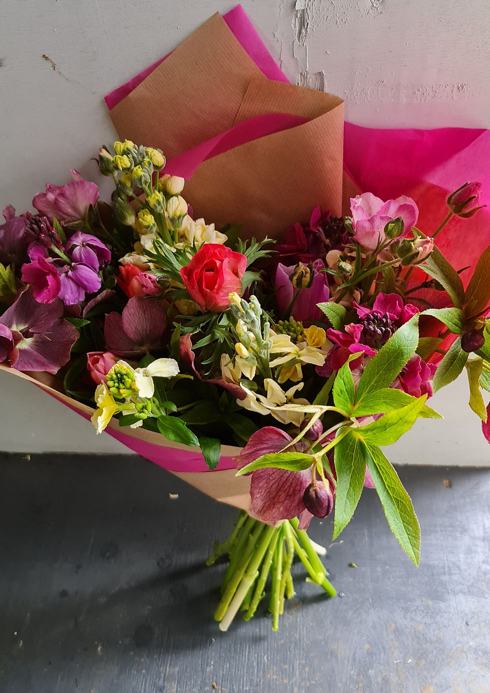 Monthly seasonal bouquet subscription (6 months)