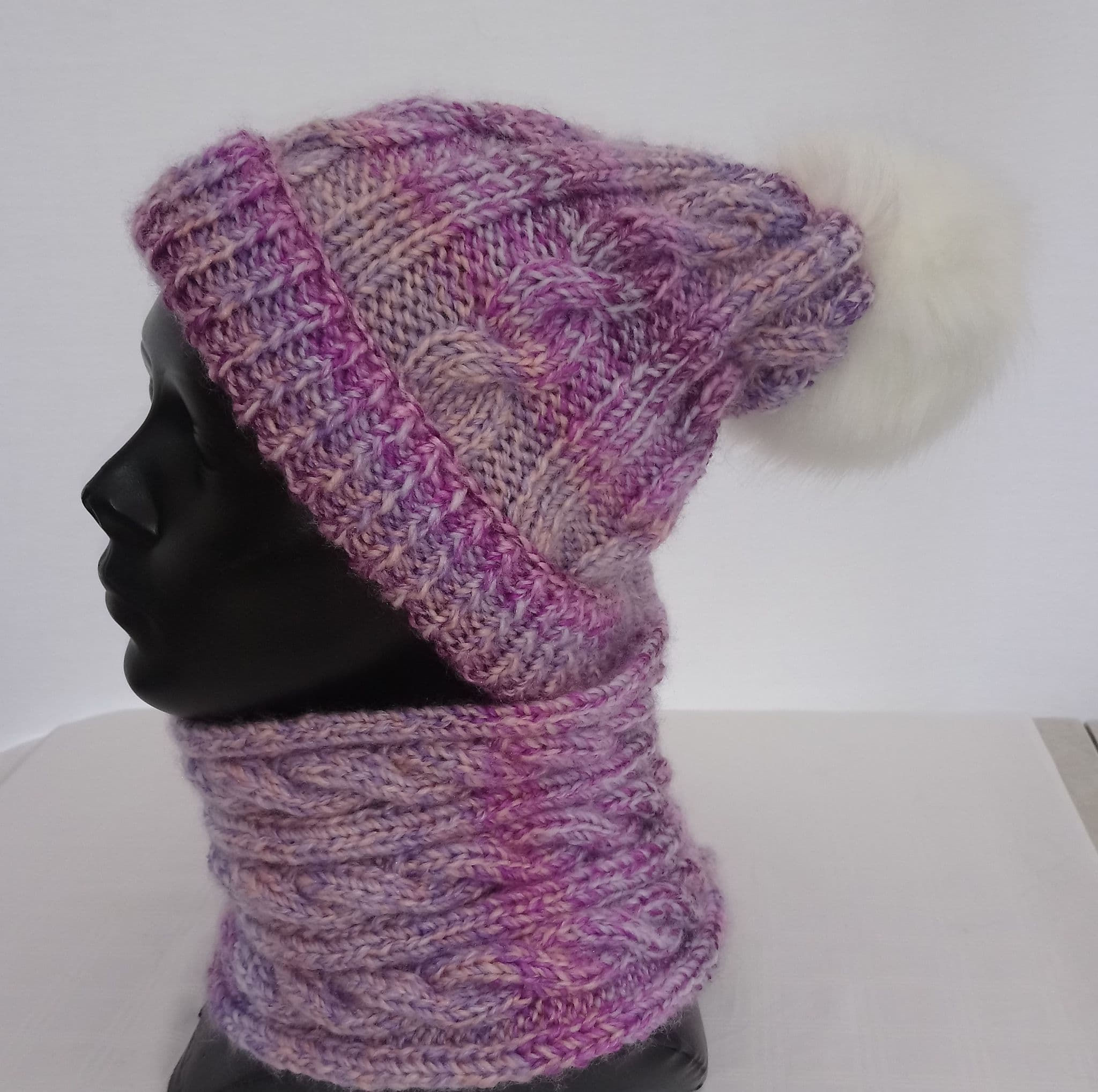 Pompom hat and cowl knitting kit