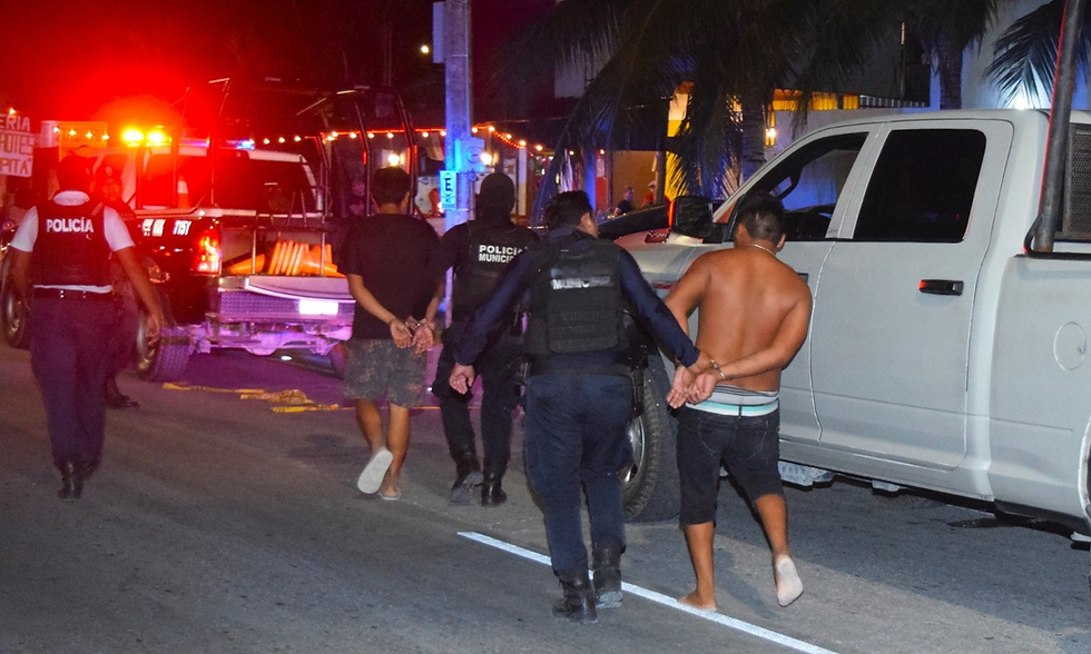 Dos personas fueron detenidas por obstaculizar la labor de las autoridades, ambos fueron remitidos a la cárcel municipal por faltas administrativas. Al parecer, son familiares del fallecido, William Queme